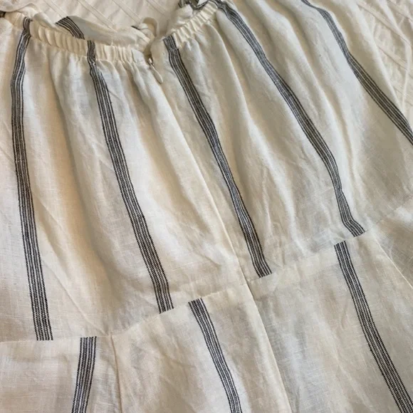 100% Linen Reformation dress - Picture 9 of 12